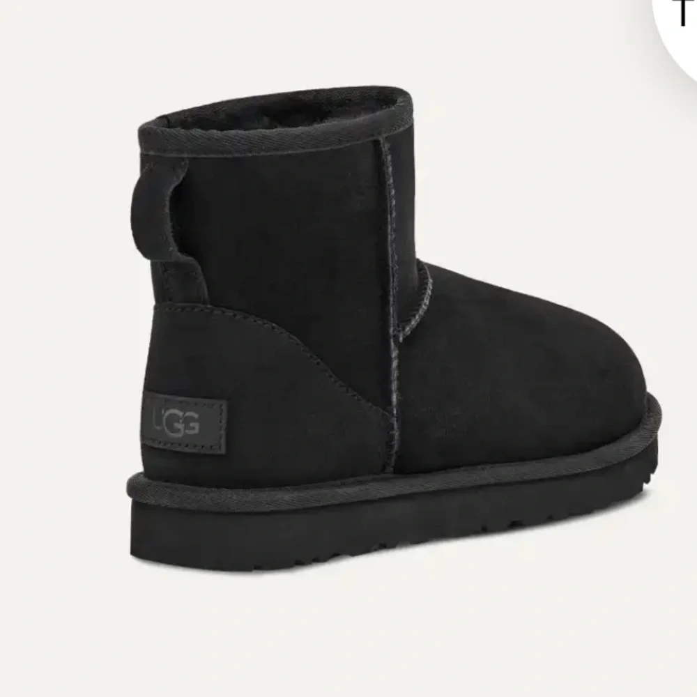 UGG Classic mini II black winter boots women SIZE 10 gently used